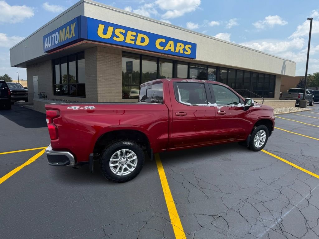 Used 2023 Chevrolet Silverado 1500 LT w/ Convenience Package II image 2