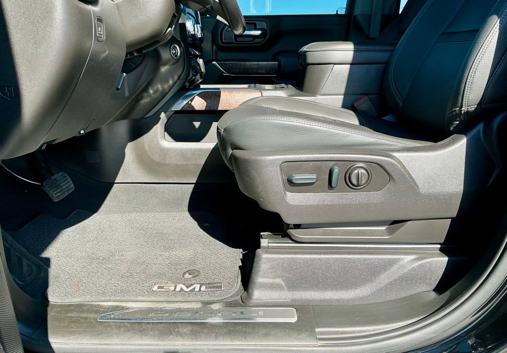 Used 2022 GMC Sierra 3500 Denali w/ Denali Ultimate Package image 44