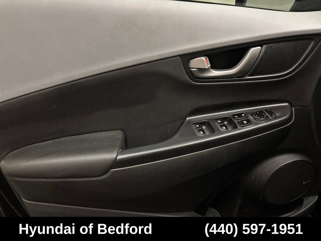 Used 2021 Hyundai Kona Limited FWD image 10