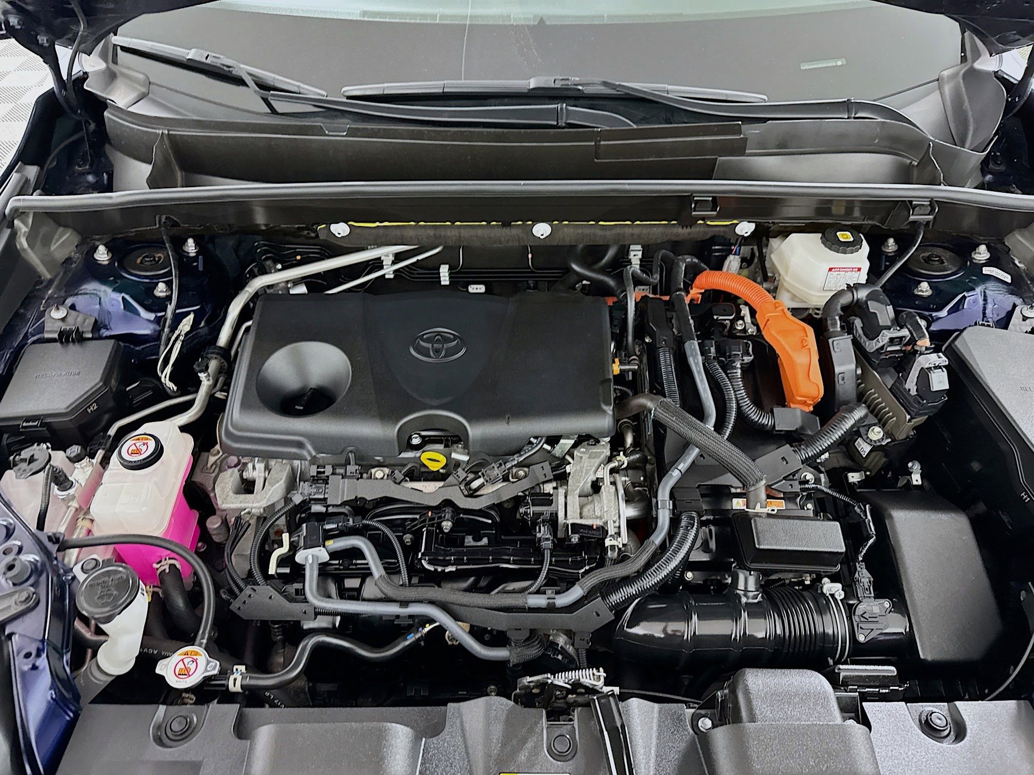 Certified 2021 Toyota Venza LE image 10