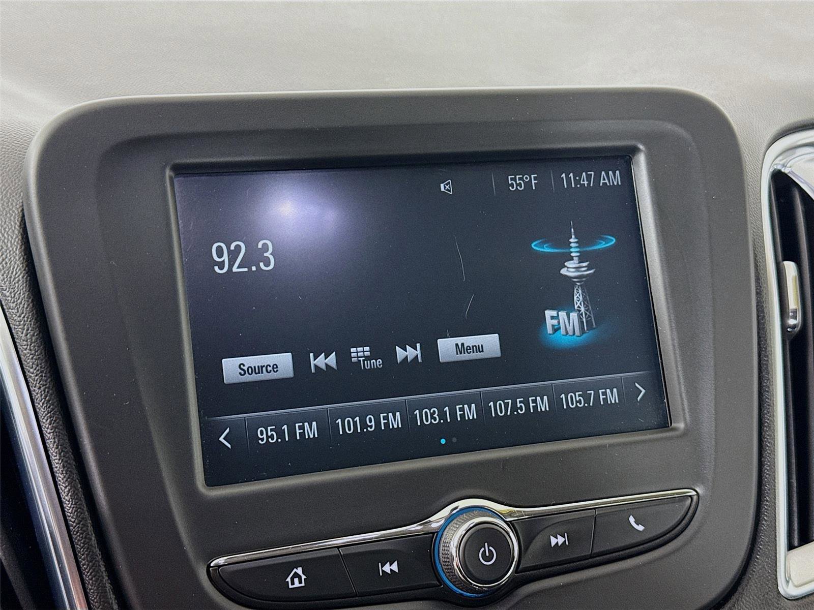 Used 2017 Chevrolet Malibu LT image 7