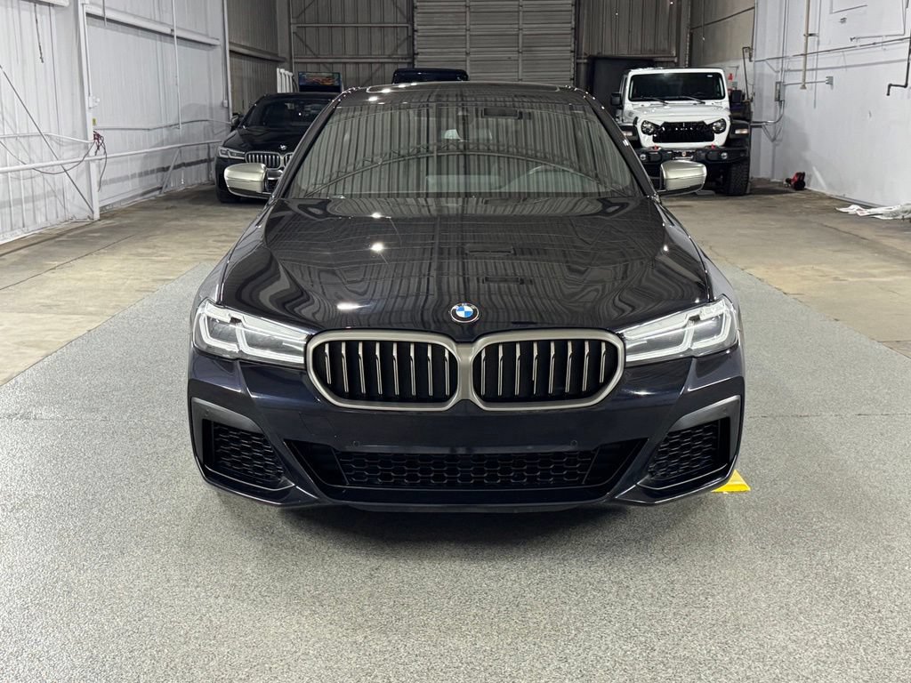 Used 2023 BMW M550i xDrive AWD/4WD image 2