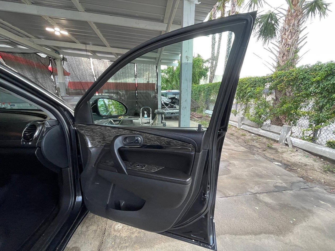 Used 2014 Buick Enclave Premium AWD/4WD image 9