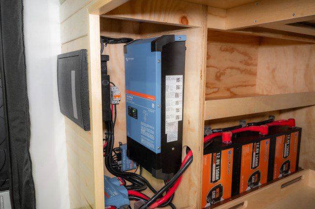 Used 2024 Mercedes-Benz Sprinter 2500 image 12