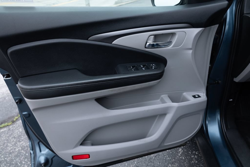 Used 2021 Honda Pilot EX image 15