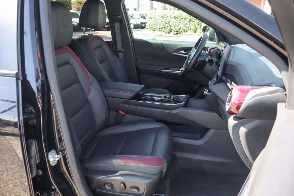 Used 2025 Chevrolet Equinox RS w/ Convenience Package III FWD image 40