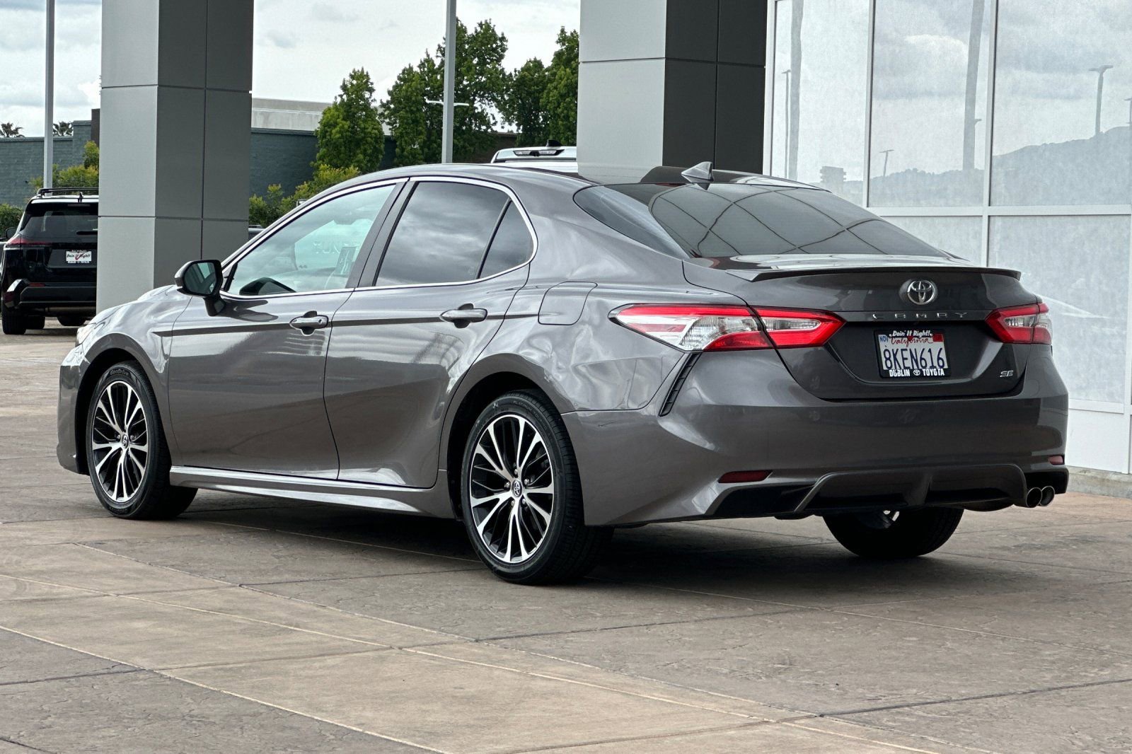 Certified 2020 Toyota Camry SE w/ Carpet Mat Package FWD image 7