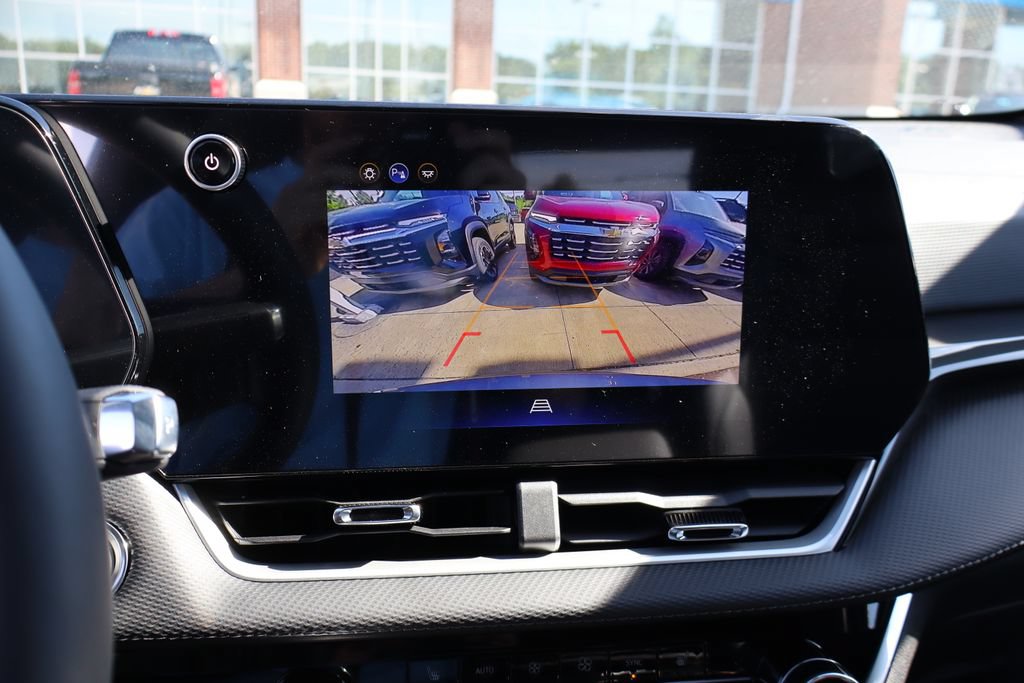 New 2026 Chevrolet Equinox LT w/ Convenience Package II FWD image 21