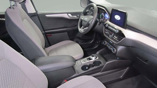 Used 2021 Ford Escape SE image 17