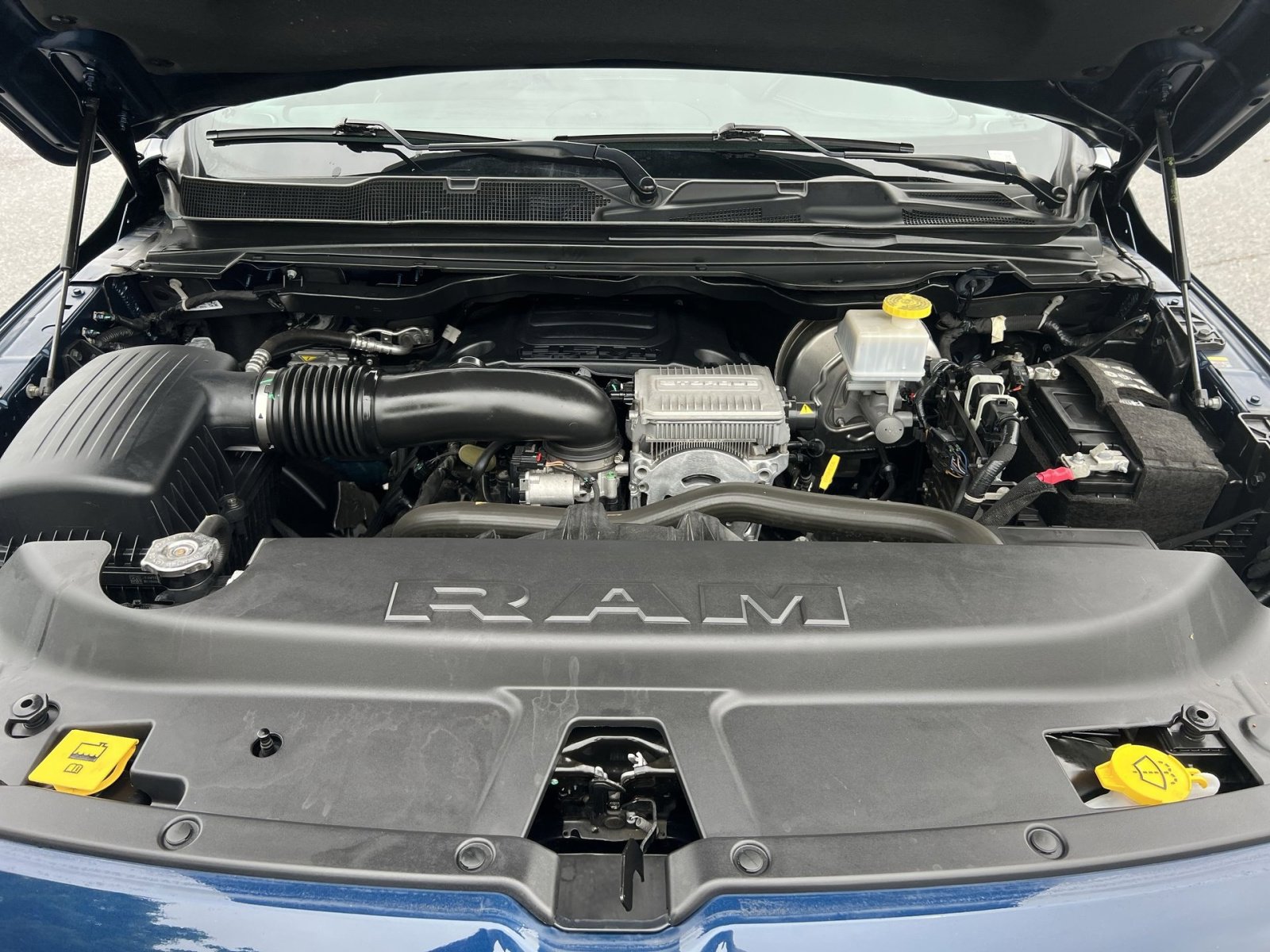 Used 2023 RAM 1500 Laramie AWD/4WD image 28