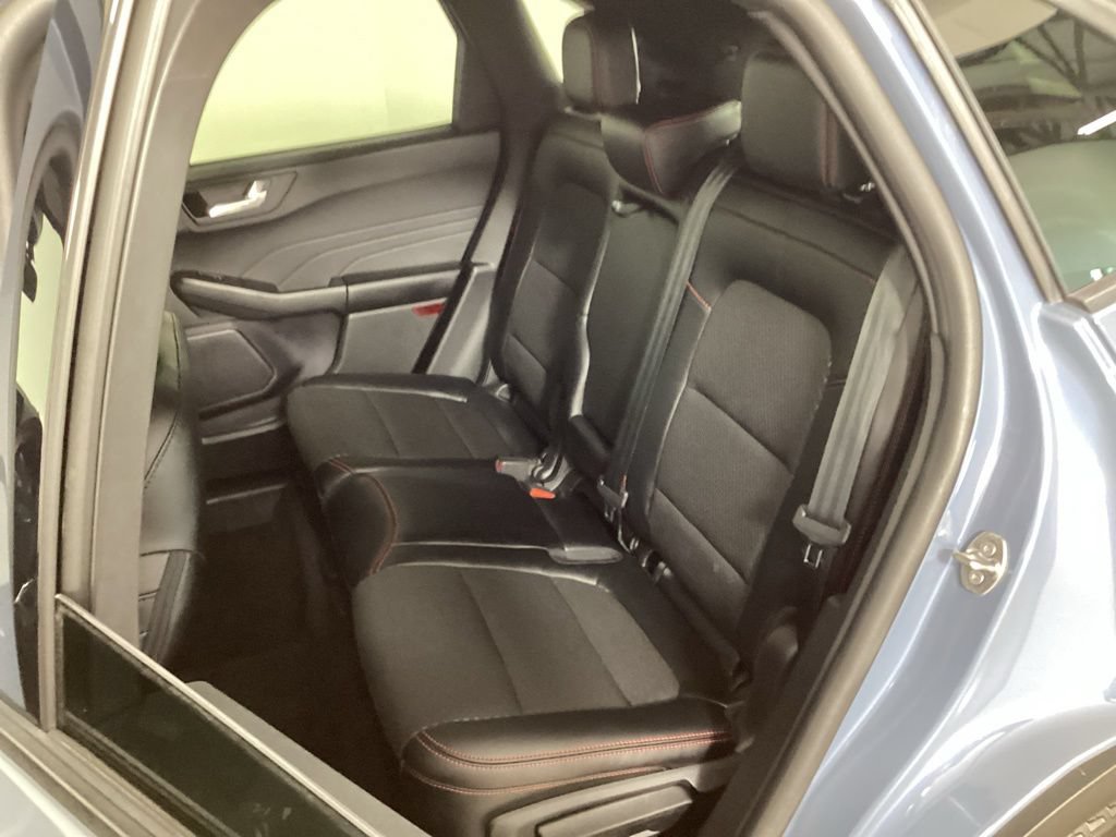 Used 2025 Ford Escape ST-Line w/ Equipment Group 301A FWD image 31