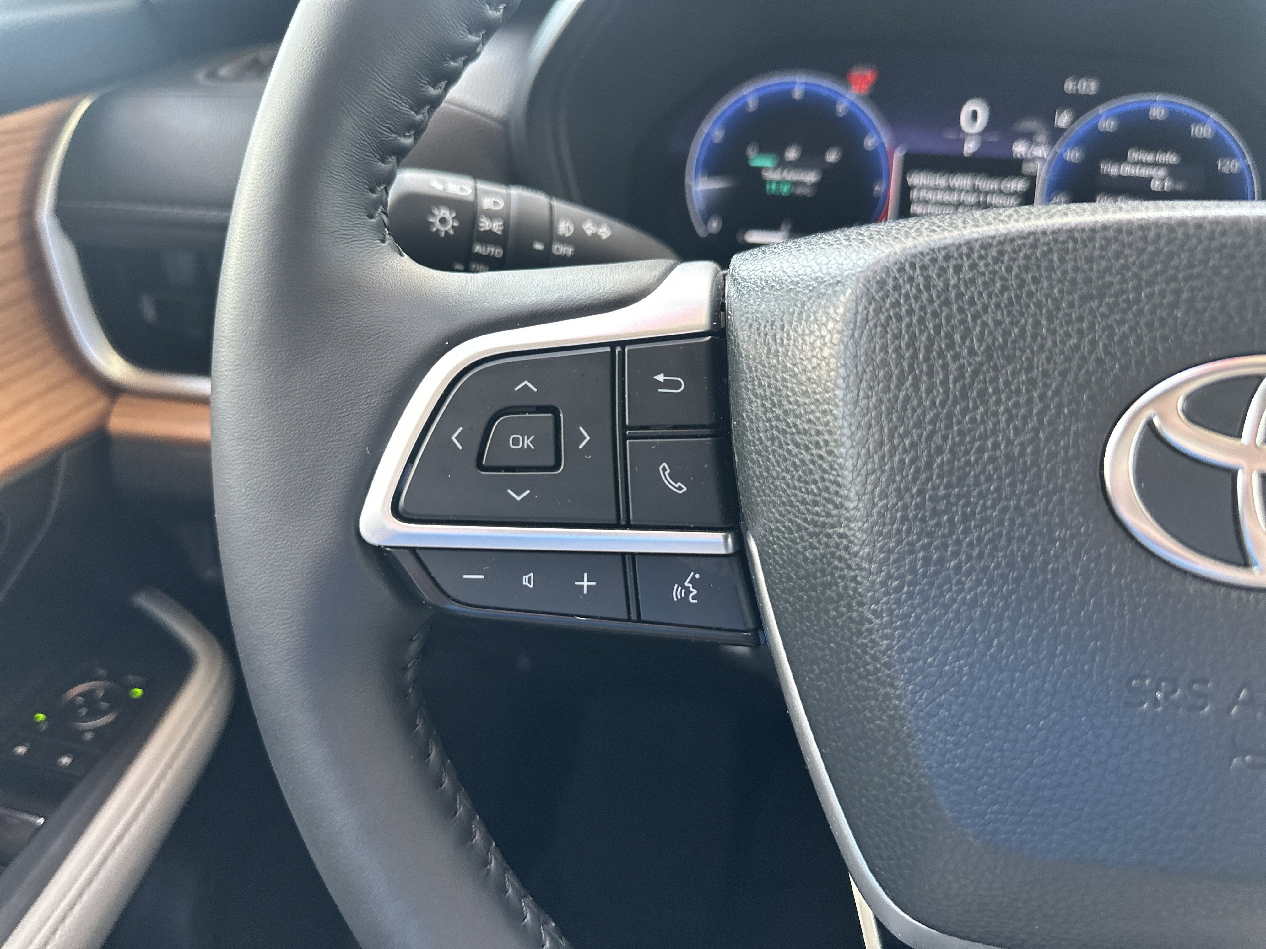 Certified 2024 Toyota Grand Highlander Limited image 28