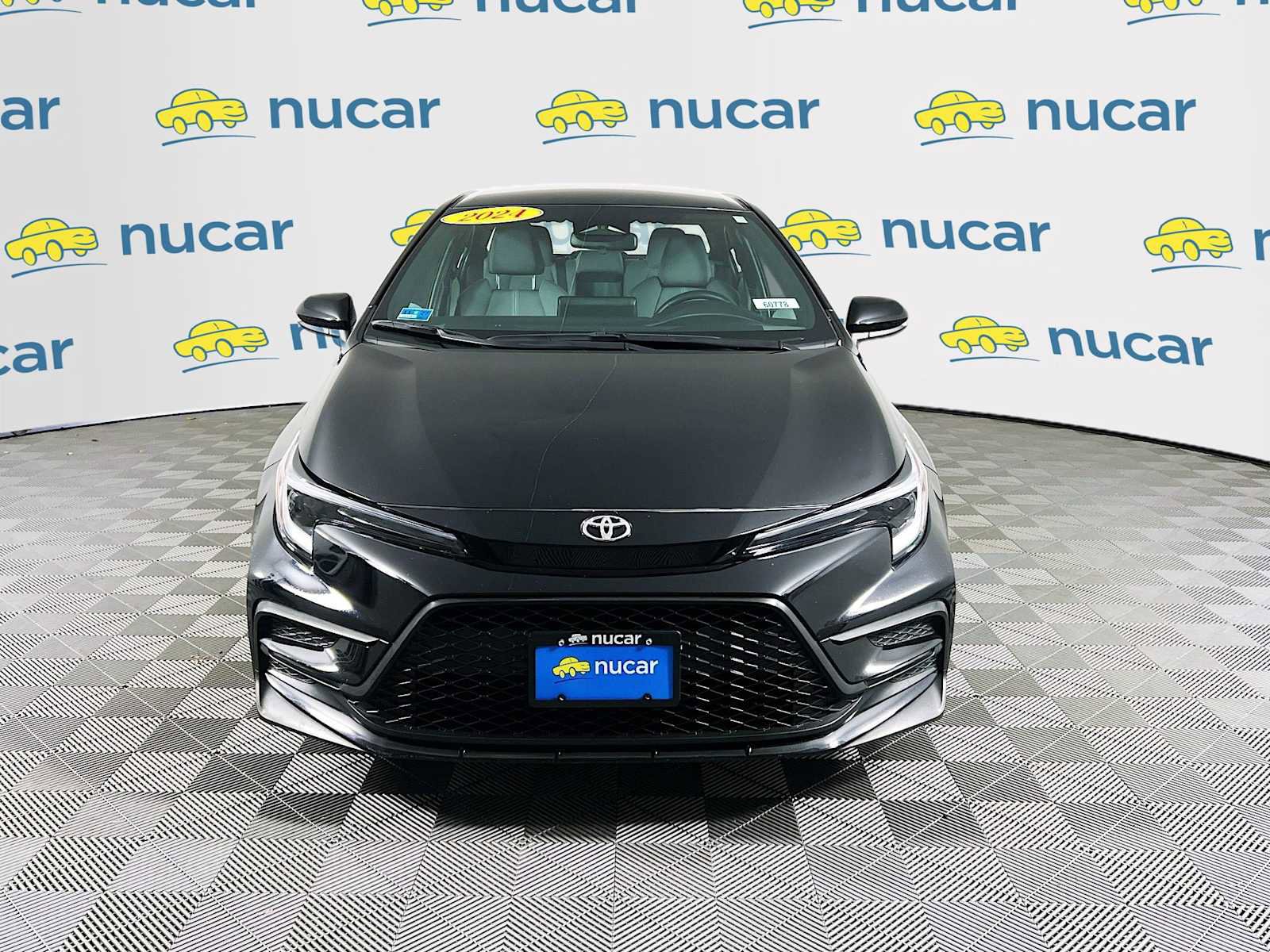 Used 2024 Toyota Corolla SE image 2