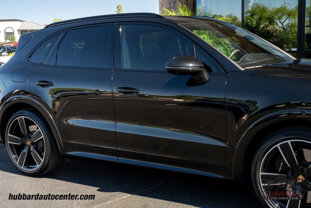 Used 2023 Porsche Cayenne Turbo AWD/4WD image 13