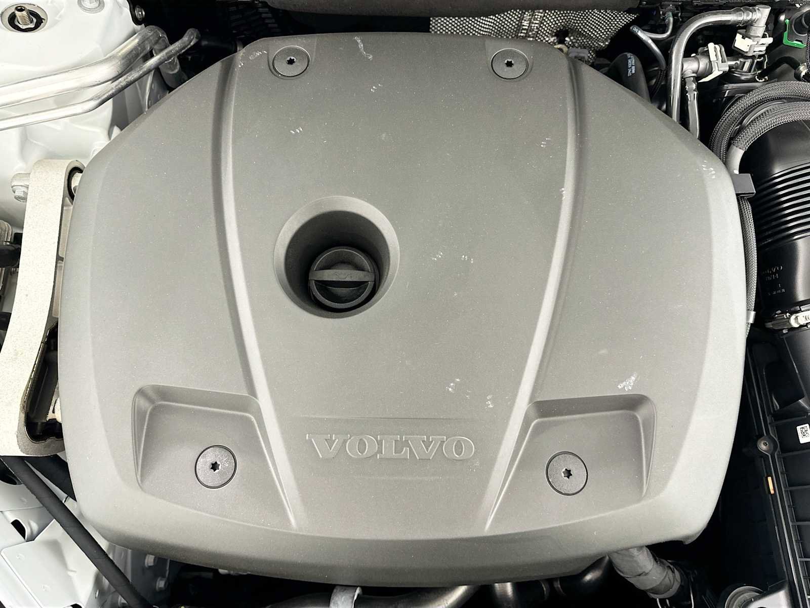 Certified 2025 Volvo XC60 T8 Plus w/ Protection Package Premier image 25