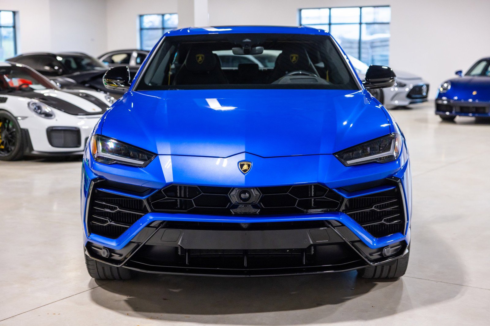 Used 2022 Lamborghini Urus image 11