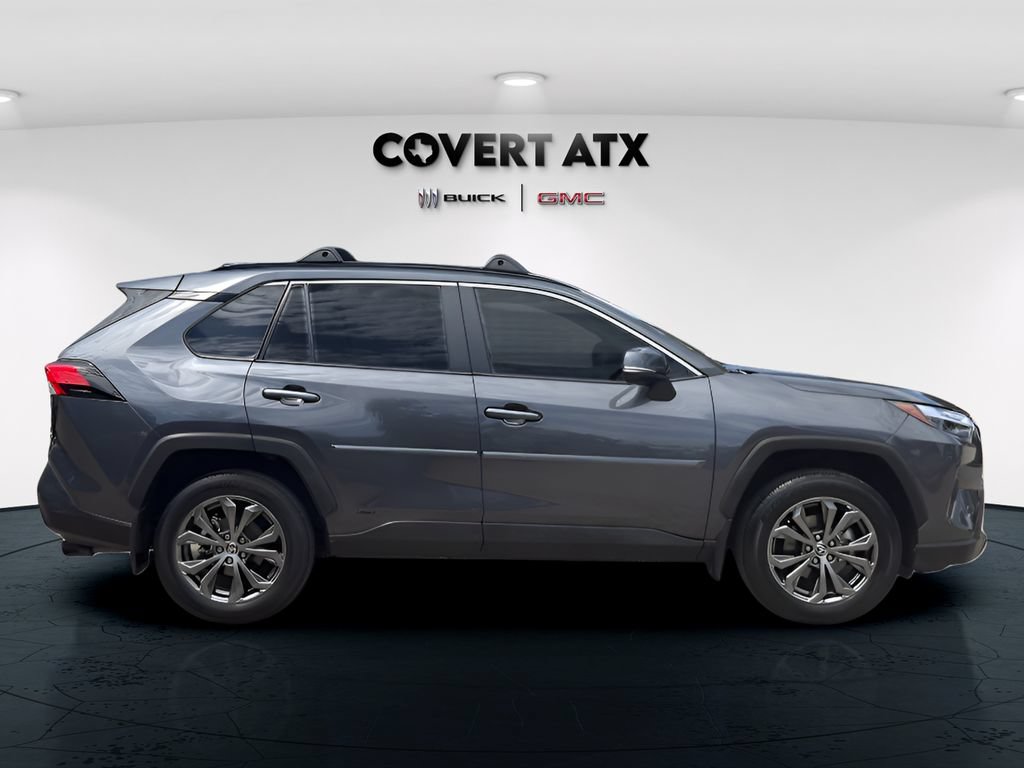Used 2025 Toyota RAV4 XLE Premium AWD/4WD image 6