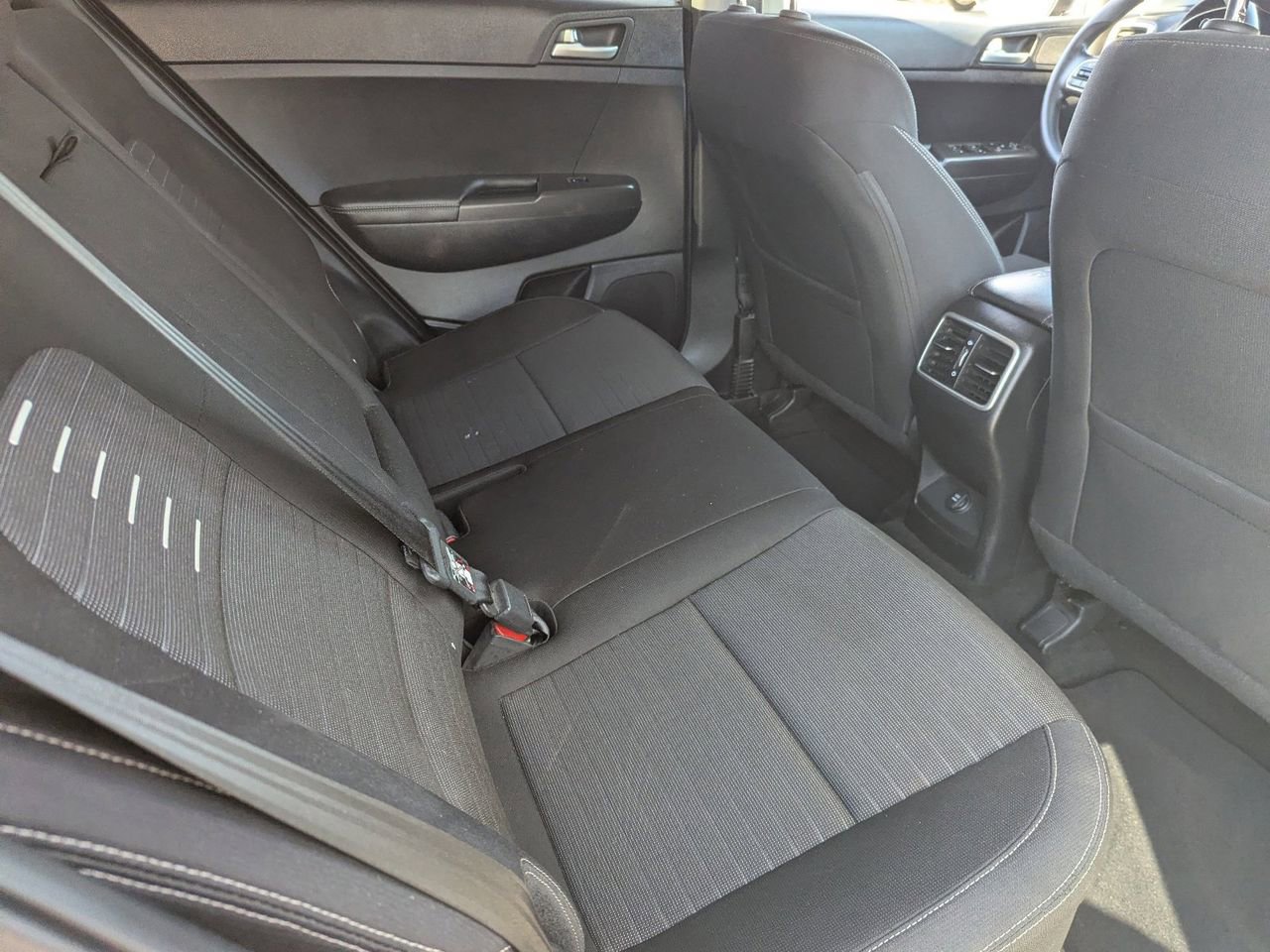 Used 2018 Kia Sportage LX image 11