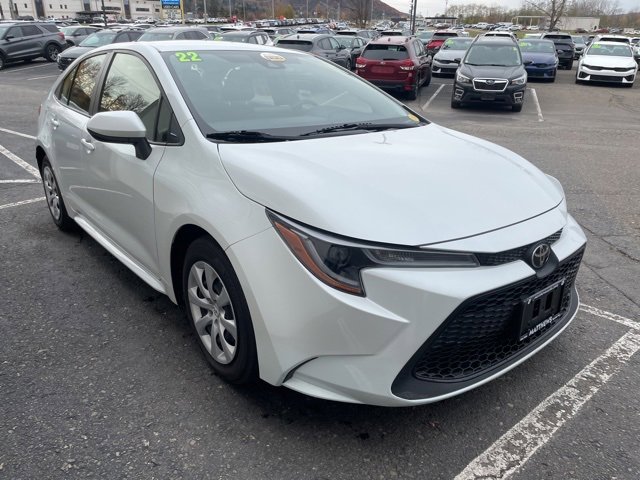 Used 2022 Toyota Corolla LE image 6