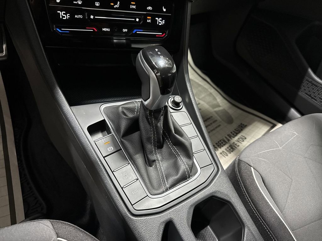 Used 2025 Volkswagen Jetta Sport FWD image 16