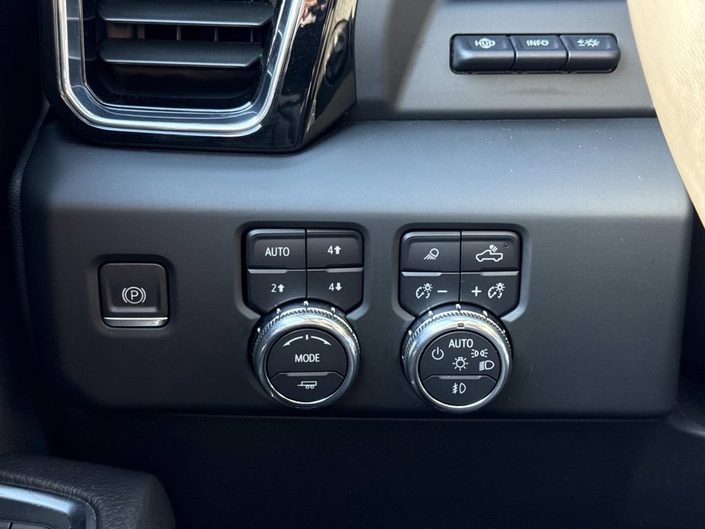 Used 2023 GMC Sierra 1500 Denali w/ Denali Reserve Package AWD/4WD image 13