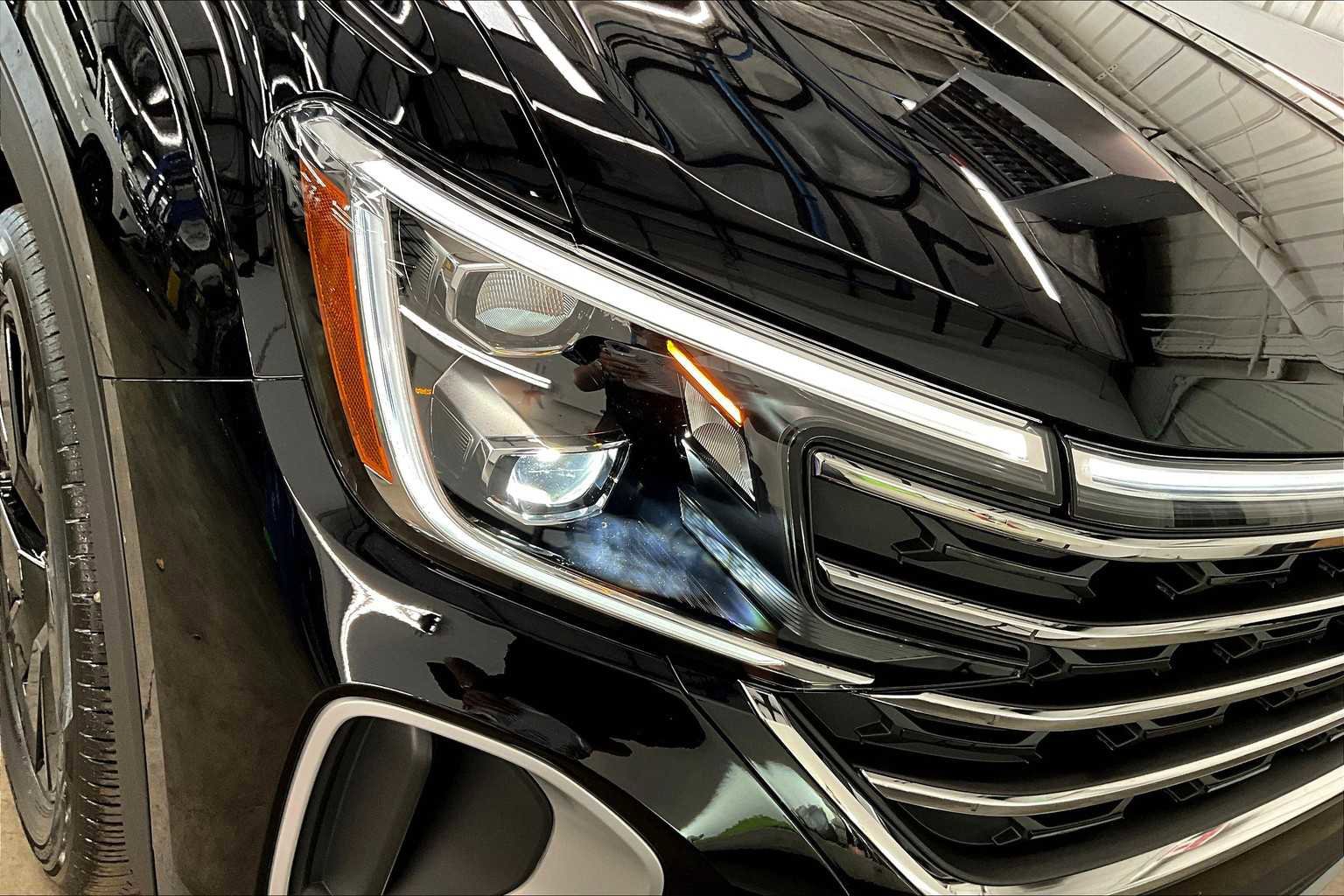 New 2026 Volkswagen Atlas SE image 32