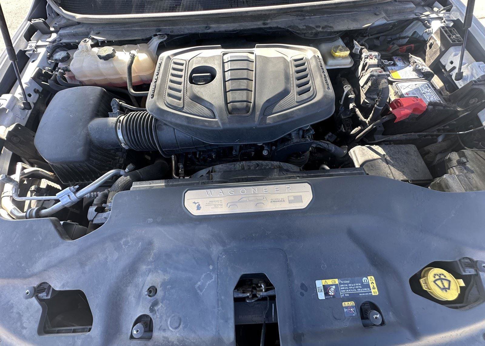 Used 2024 Jeep Wagoneer L Series II image 31