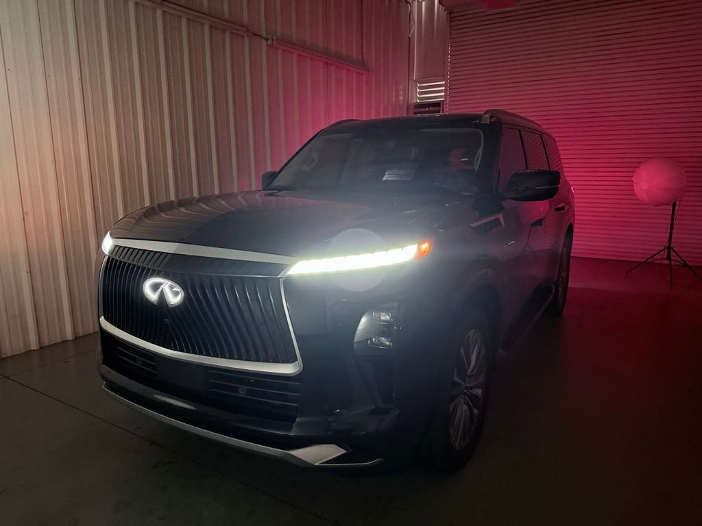 Certified 2025 INFINITI QX80 Sensory AWD/4WD image 9
