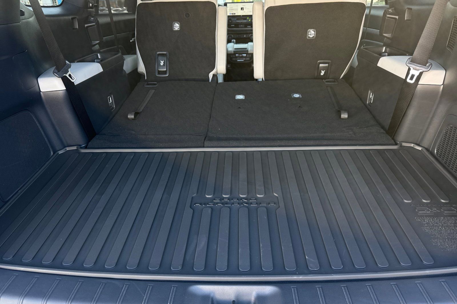 New 2026 Toyota Grand Highlander AWD Hybrid image 18