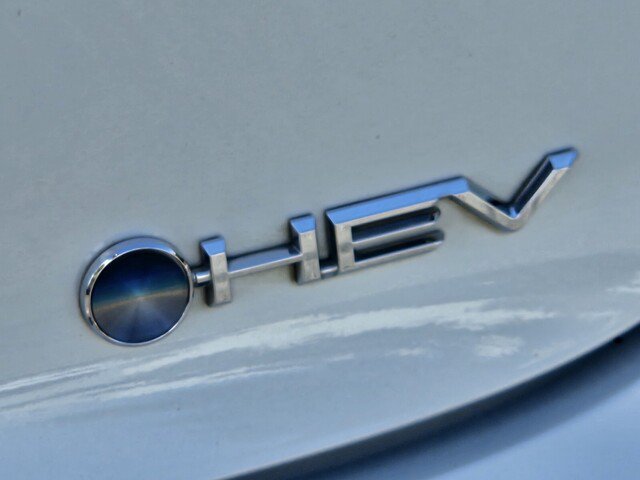 Used 2024 Toyota Prius XLE FWD image 31