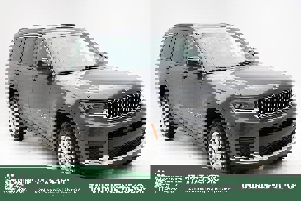 Used 2025 Jeep Grand Cherokee L Laredo image 1