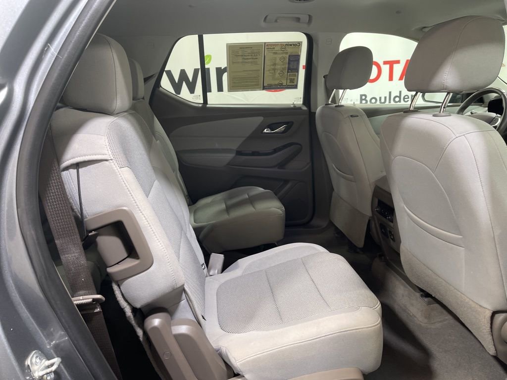 Used 2020 Chevrolet Traverse LT image 14