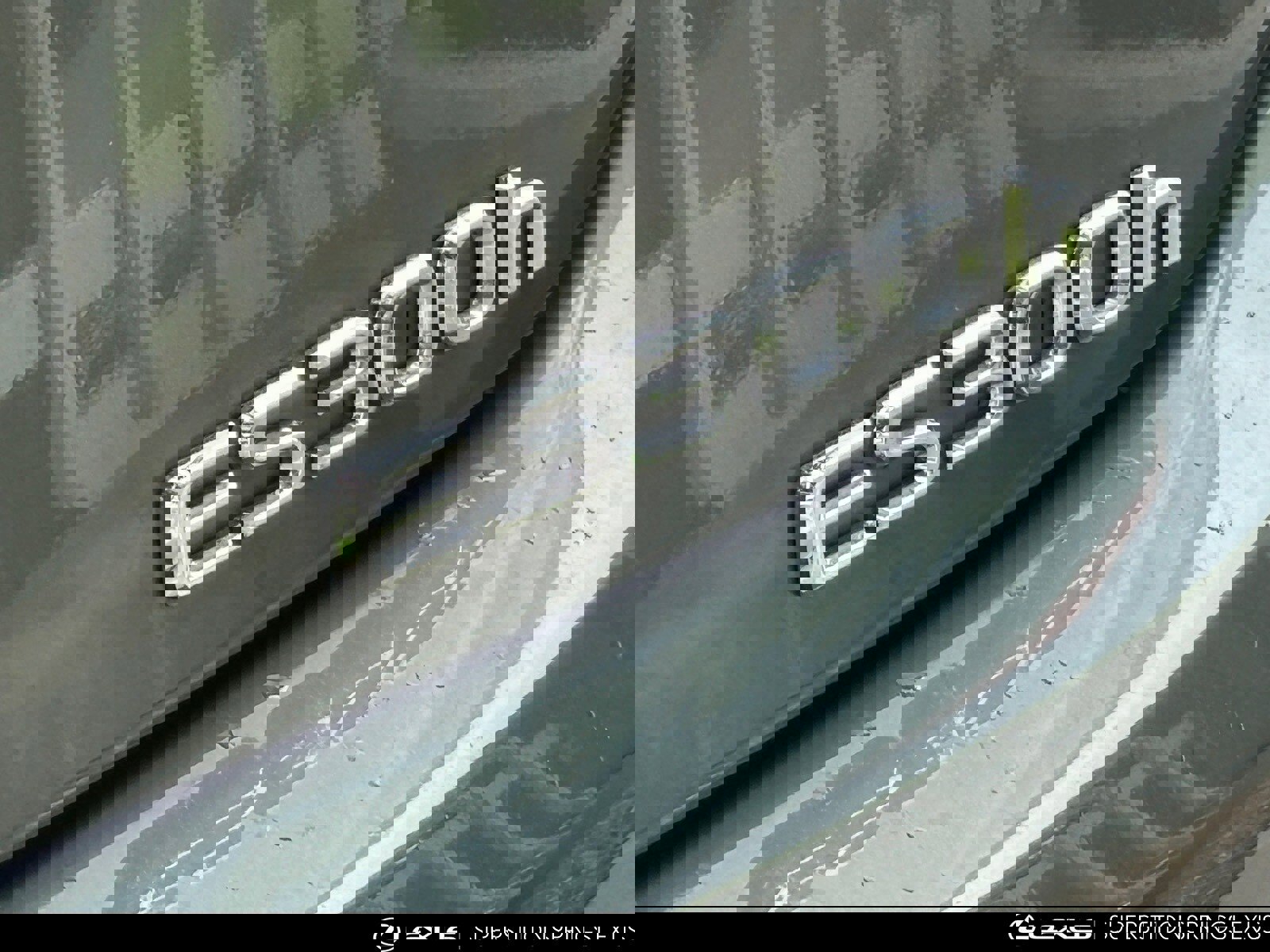 Used 2025 Lexus ES 300h w/ Premium Package image 11