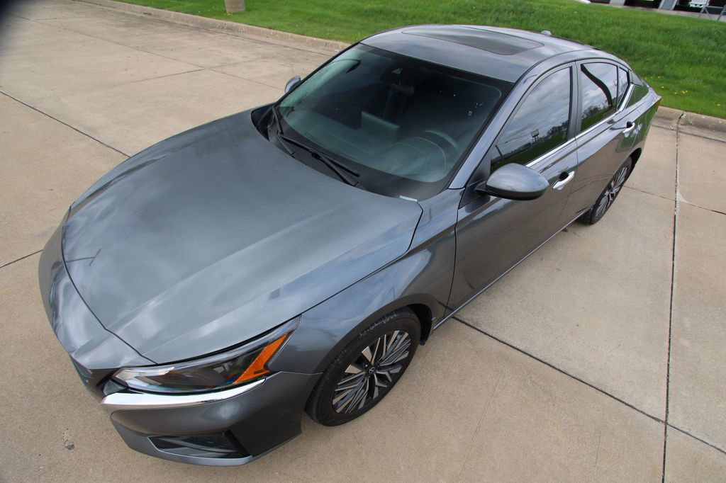 Used 2024 Nissan Altima 2.5 SV w/ SV Premium Package AWD/4WD image 19