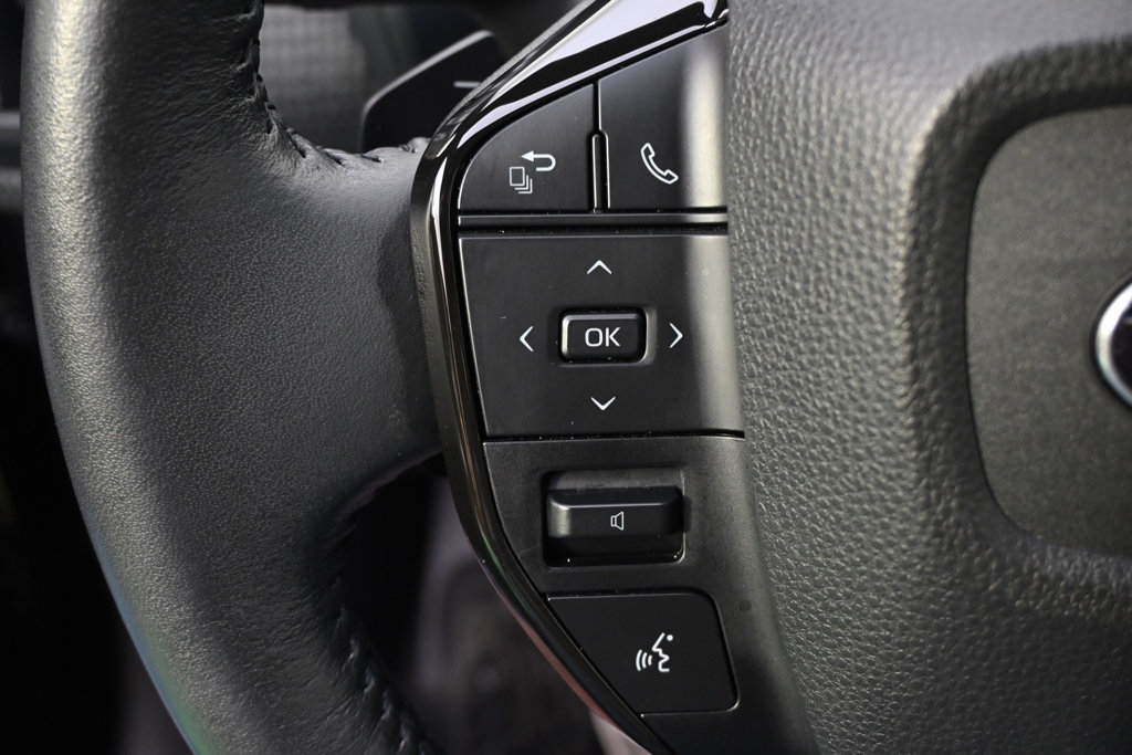 Certified 2023 Subaru Solterra AWD image 33
