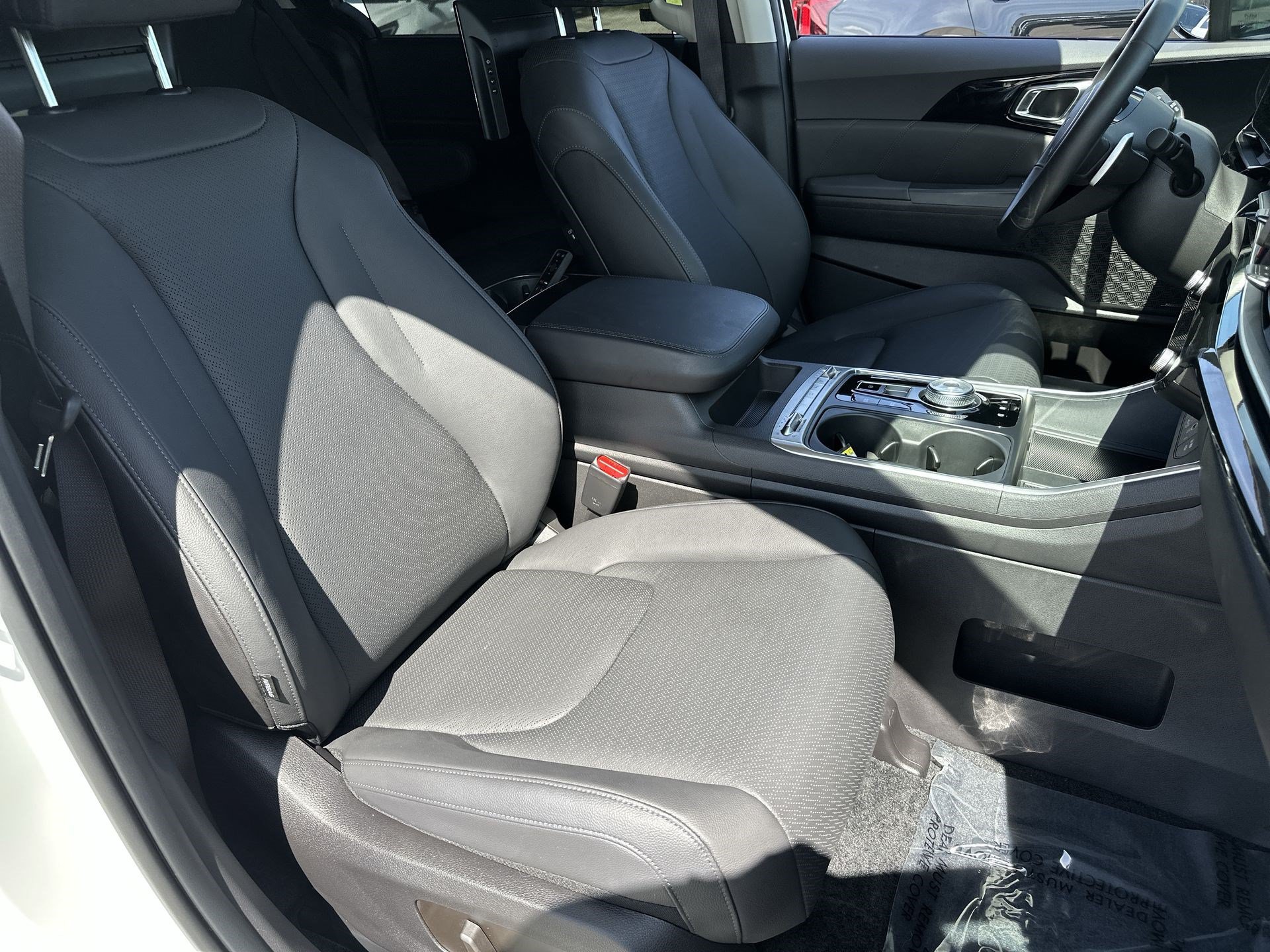 Certified 2026 Kia Carnival SX Prestige FWD image 27