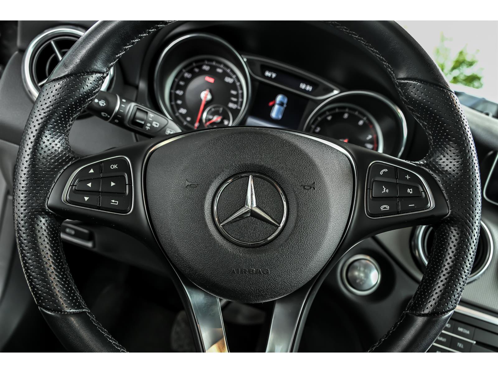 Used 2019 Mercedes-Benz GLA 250 4MATIC image 19