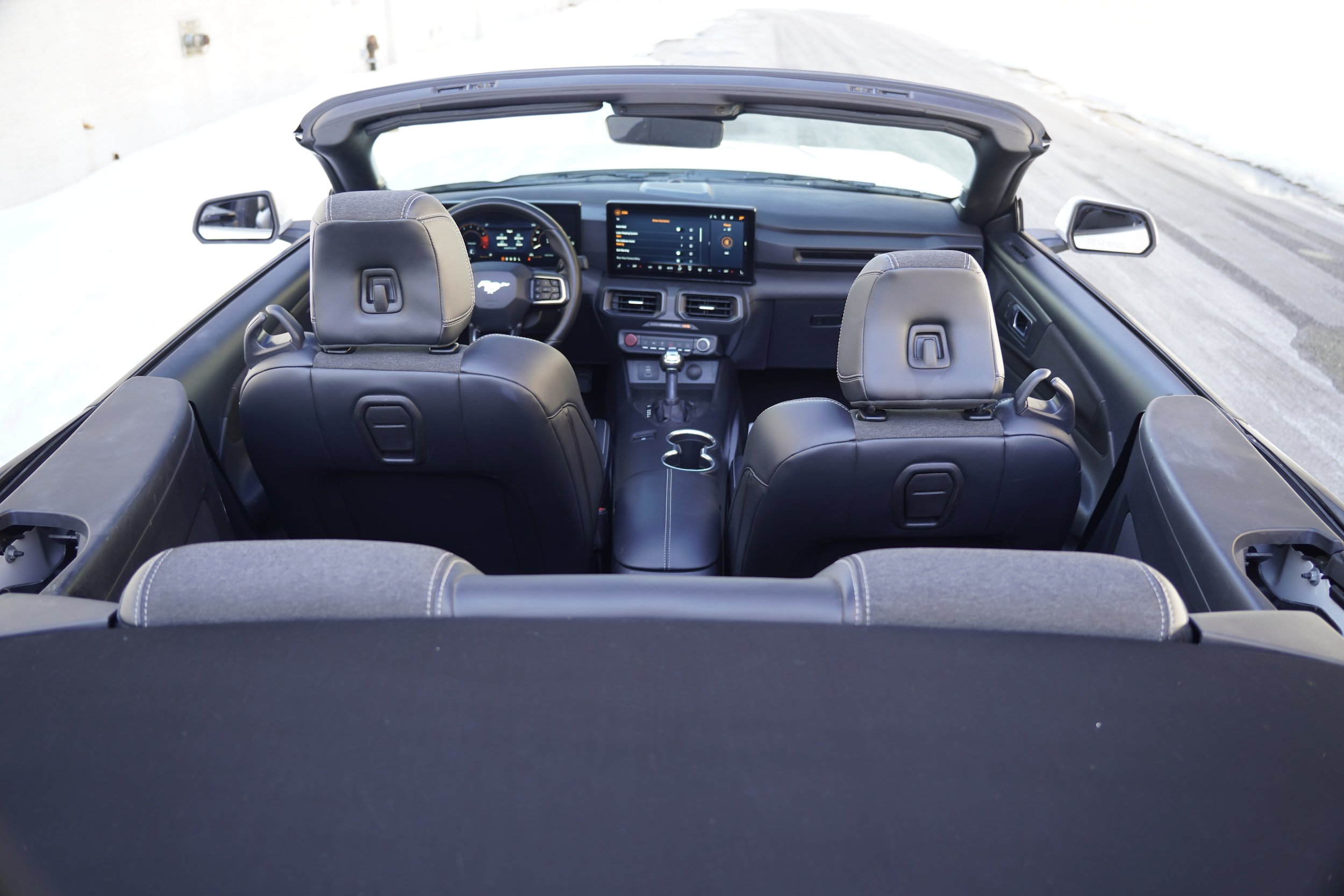 Used 2024 Ford Mustang Convertible RWD image 12