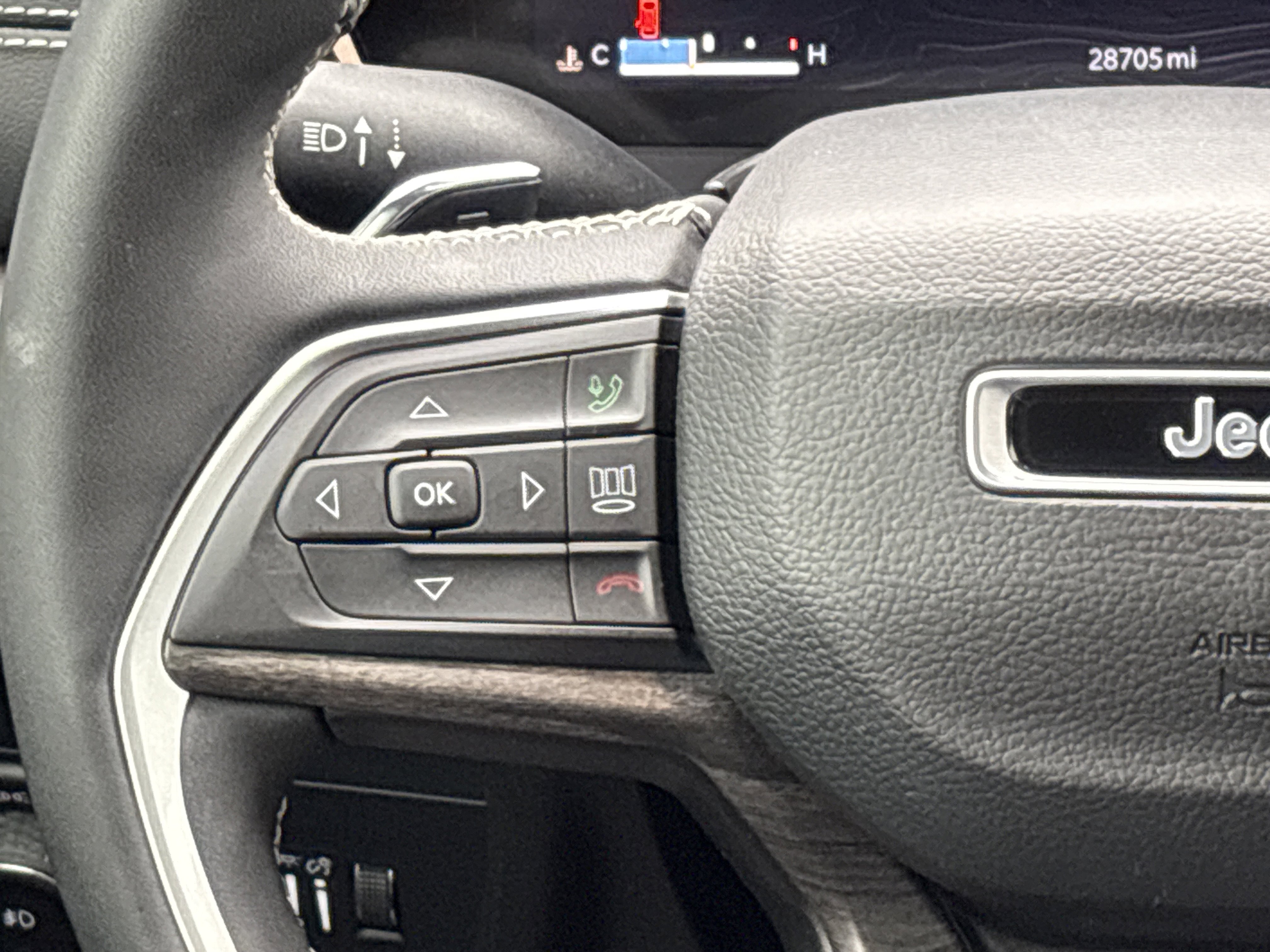 Certified 2023 Jeep Grand Cherokee L Limited image 21