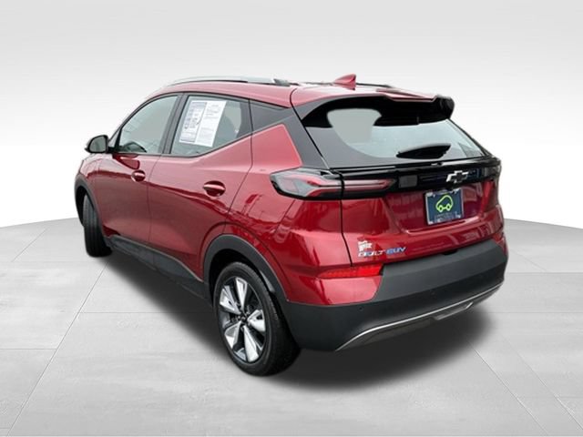 Certified 2023 Chevrolet Bolt EUV LT w/ Convenience Package FWD image 3