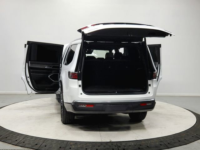 Used 2022 Jeep Wagoneer Series III image 14