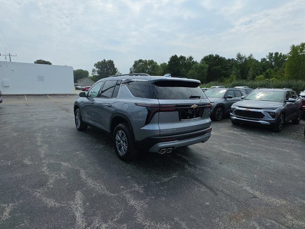 New 2026 Chevrolet Traverse LT w/ Driver Confidence Package FWD image 5