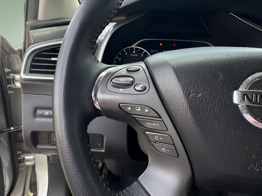 Used 2021 Nissan Murano SV FWD image 24