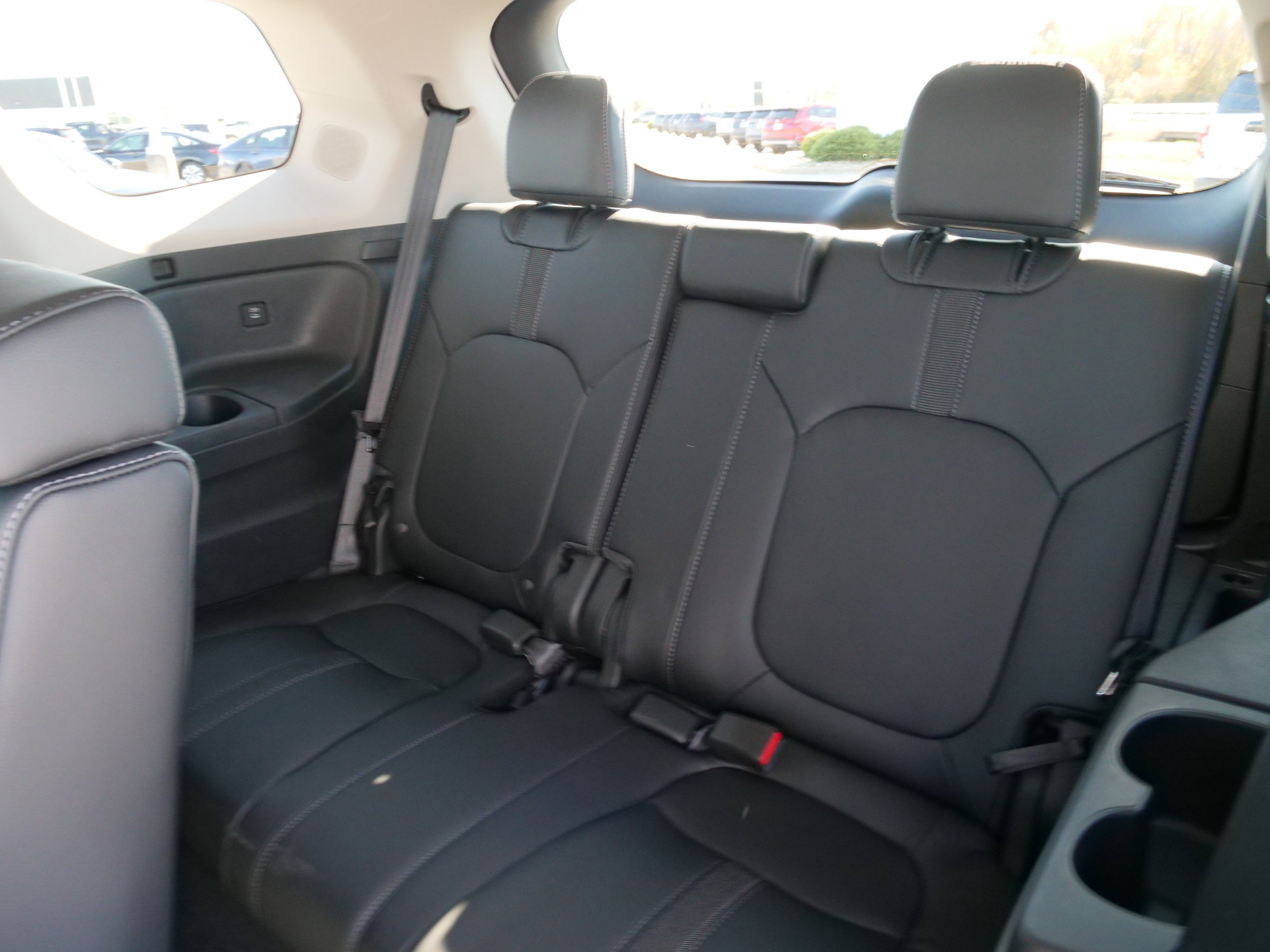 Used 2025 Honda Pilot Touring image 15