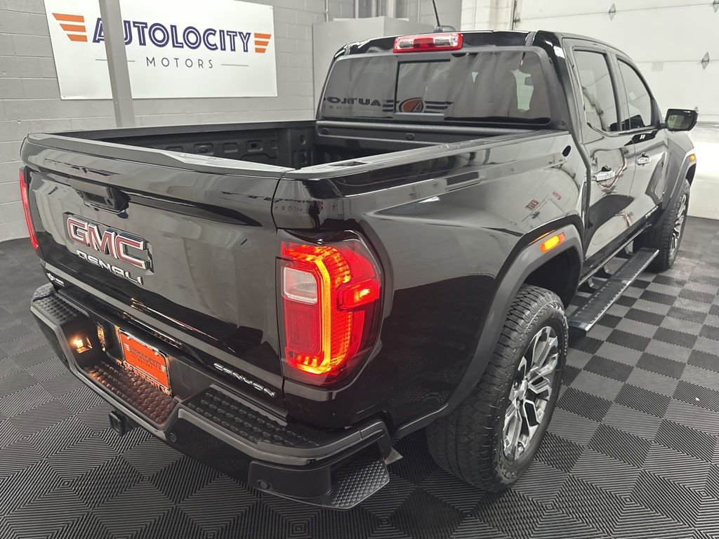 Used 2024 GMC Canyon Denali AWD/4WD image 9