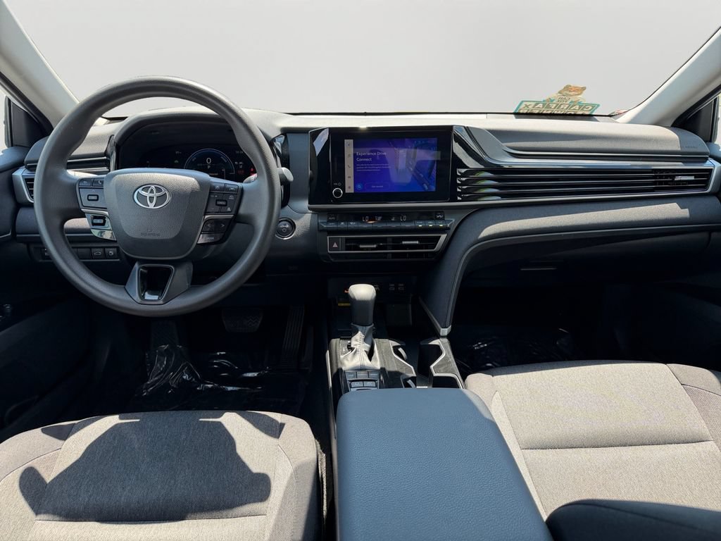 Used 2025 Toyota Camry LE FWD image 16