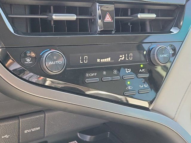 Used 2023 Toyota Camry XLE FWD image 28