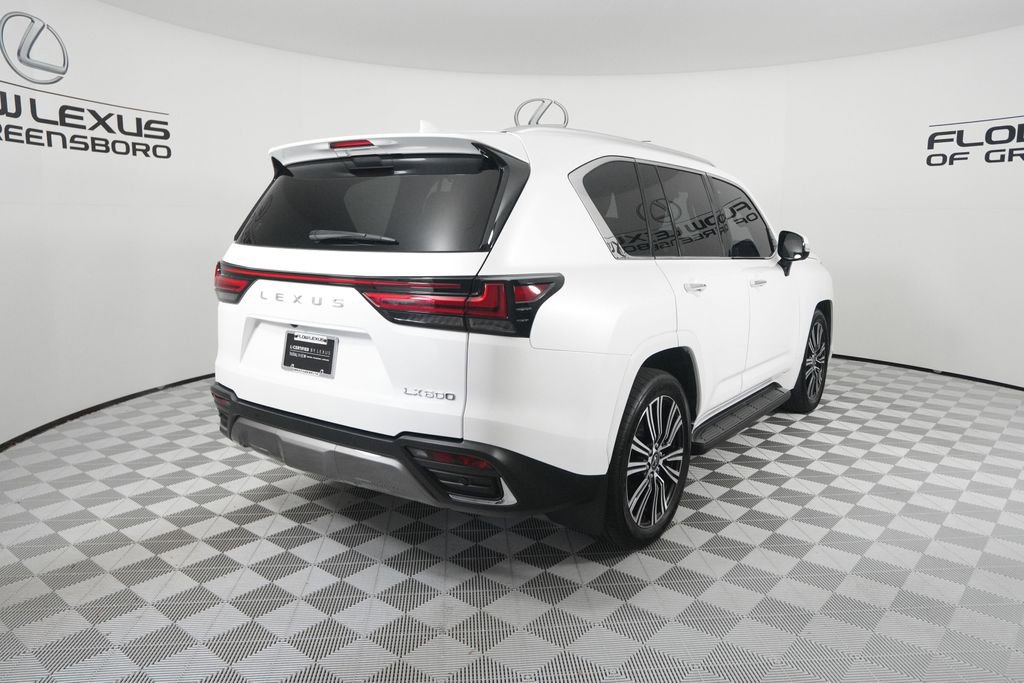 Used 2024 Lexus LX 600 4WD w/ Luxury Package image 7