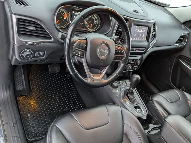 Certified 2019 Jeep Cherokee Latitude Plus w/ Cold Weather Group image 11