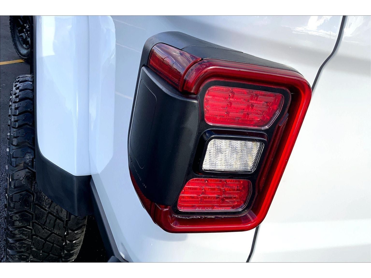 Used 2021 Jeep Gladiator Mojave AWD/4WD image 30